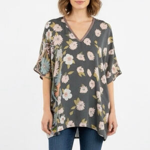 Johnny Was Silk Floral V Neck Tunic Top Blouse Size XS Pockets Lightweight